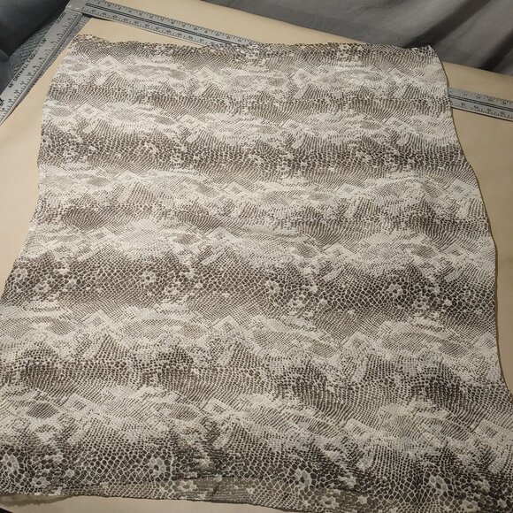 Leopard Print Infinity Scarf By The Limited 100% Polyester Neutral Tones Lightwe - Picture 2 of 8